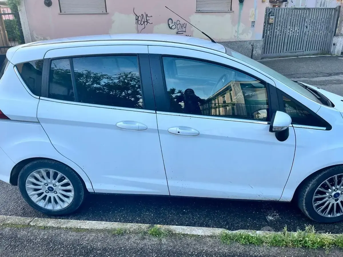 Usata Ford B-MAX Titanium 2013 Bianco Monovolume