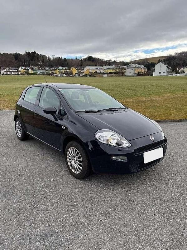 Usata Fiat Punto Street 77 CV (56 kW) 2019 Nero Berlina