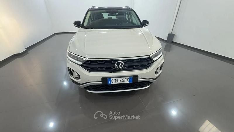 Usata VW T-Roc Life 110 CV (80 kW) 2023 Argento SUV