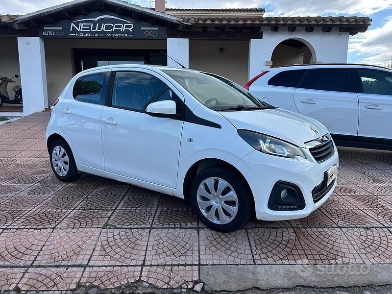Bianco Usata 2018 Peugeot 108 Active Tre volumi | 7999 € (Buon prezzo) - Immagine 1/4