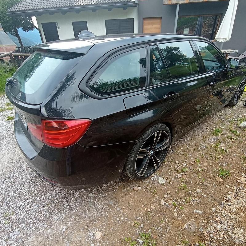 Usata BMW 330 2012 Nero Station wagon