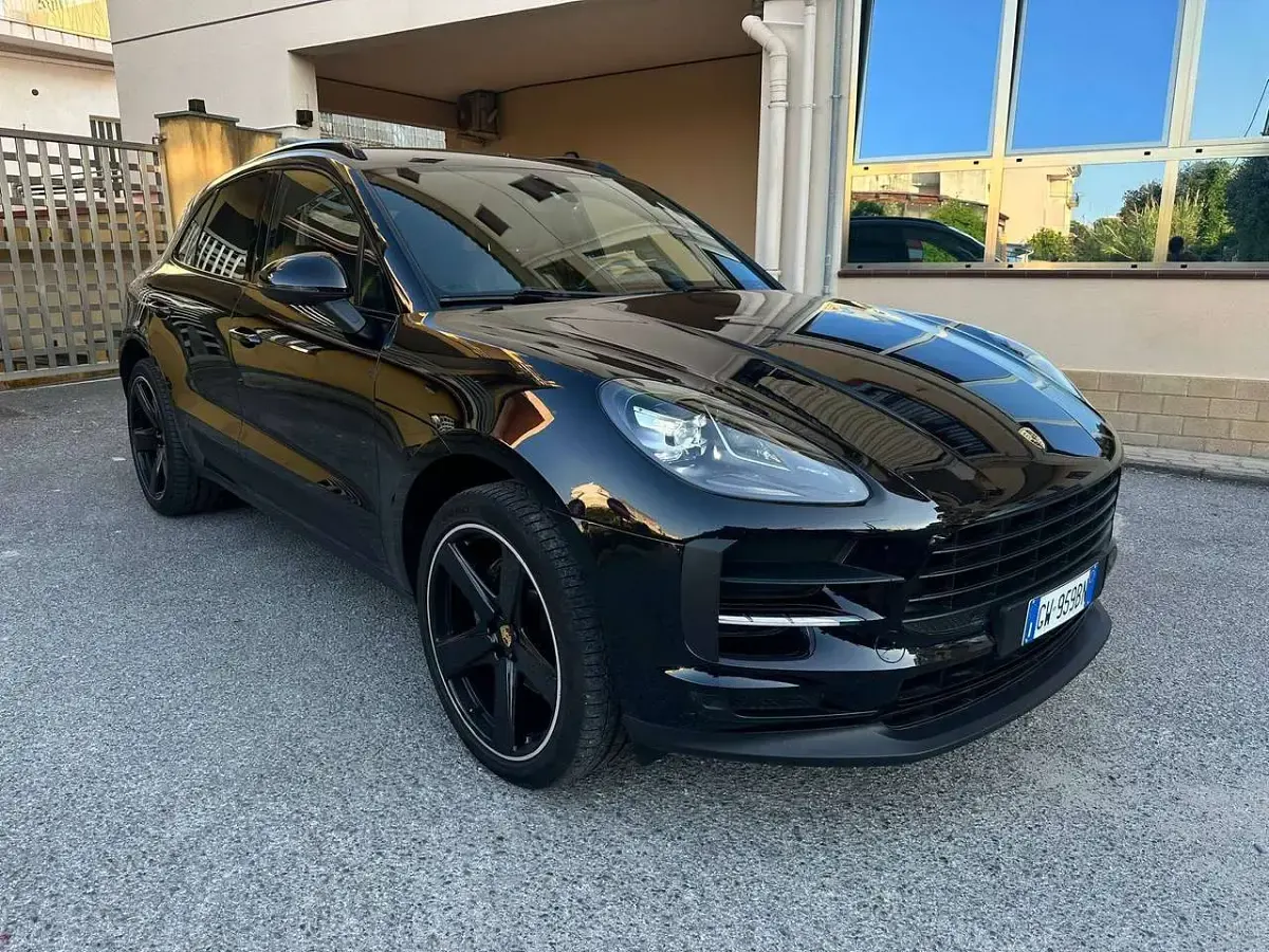 Usata Porsche Macan 245 CV (180 kW) 2020 Nero total black SUV