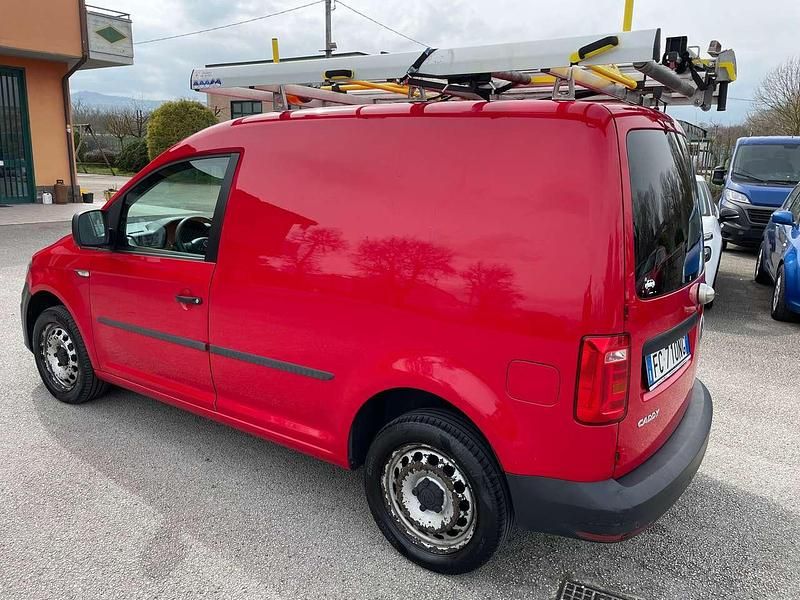 Usata VW Caddy 122 CV (89 kW) 2016 Rosso Monovolume