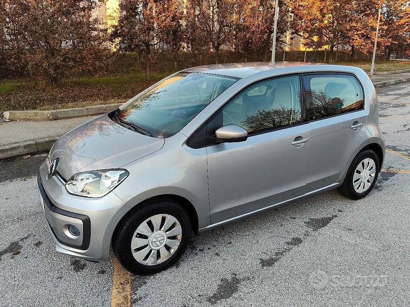 Grigio Usata 2018 VW up! Due volumi | 10.300 € (Buon prezzo) - Immagine 1/4