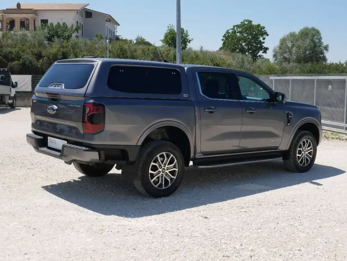 Usata Ford Ranger Limited 205 CV (150 kW) 2023 Grigio Pick-up