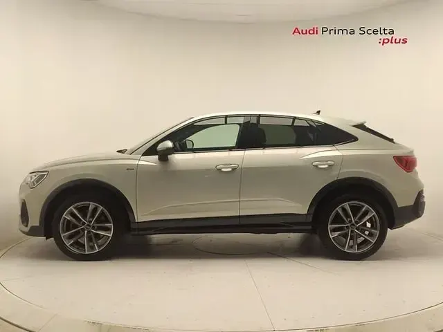 Usata Audi Q3 Sportback Comfort 193 CV (141 kW) 2025 Argento rugiada metallizzato SUV