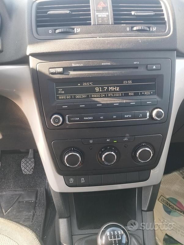 Usata Skoda Yeti GreenLine 105 CV (77 kW) 2012 Marrone SUV