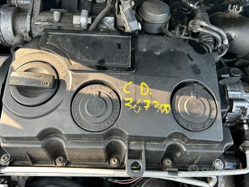 Usata VW Caddy 105 CV (77 kW) 2008 Blu Monovolume