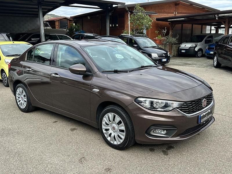 Usata Fiat Tipo 95 CV (69 kW) 2017 Marrone Berlina