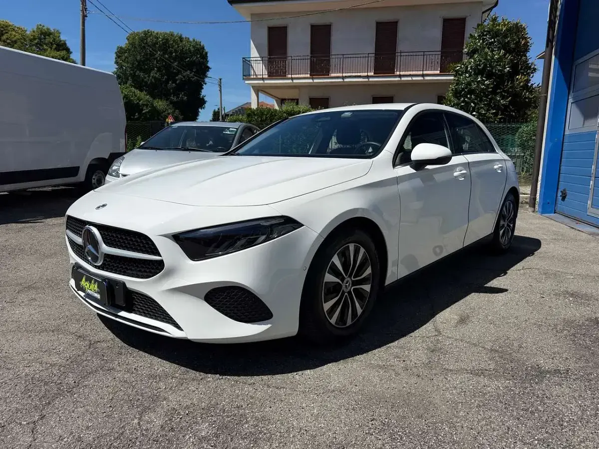 Usata Mercedes A180 Advanced 116 CV (85 kW) 2025 Other Berlina