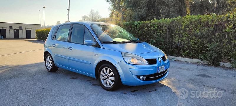 Usata Renault Scénic II 130 CV (95 kW) 2008 Blu Monovolume