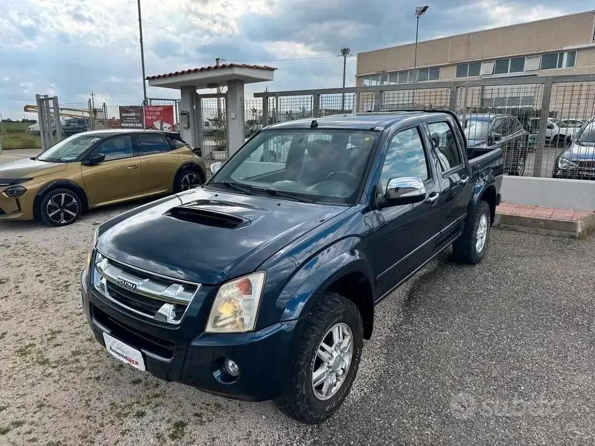 Usata Isuzu D-Max 163 CV (119 kW) 2011 Blu Pick-up