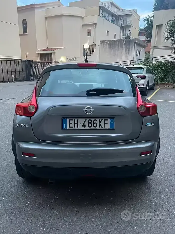 Gebraucht Nissan Juke Acenta 110 PS (80 kW) 2011 Grau SUV