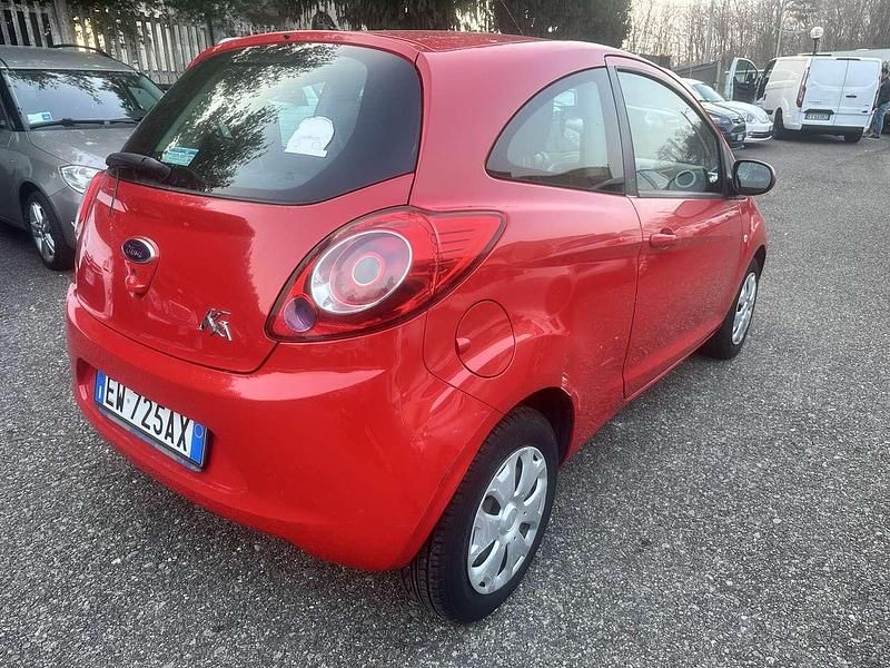 Usata Ford Ka Titanium 69 CV (50 kW) 2013 Rosso Utilitaria