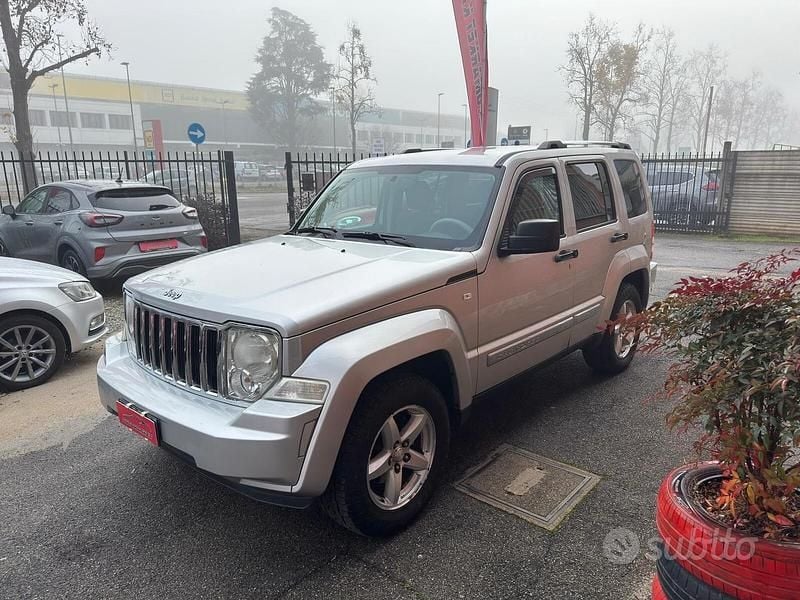 Second-hand Jeep Cherokee Limited 177 CP (130 kW) 2008 Gri SUV