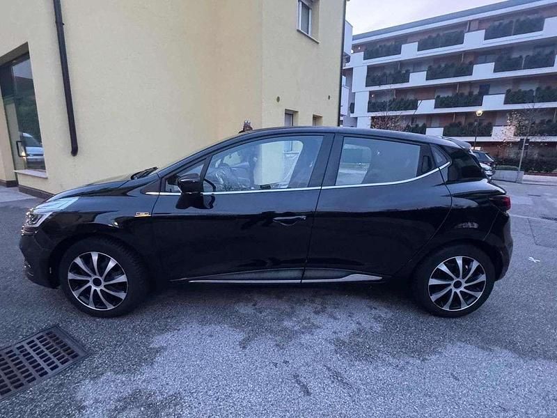 Usata Renault Clio IV Zen 75 CV (55 kW) 2019 Nero Berlina