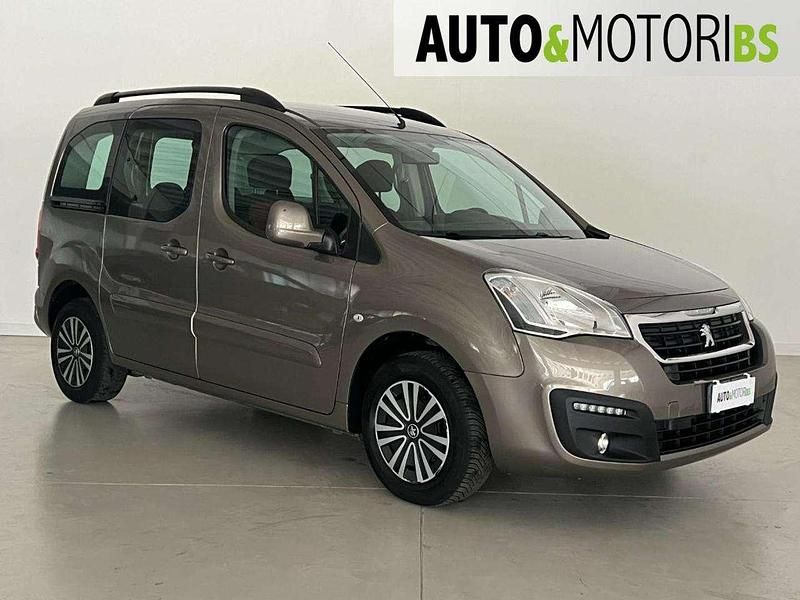 Usata Peugeot TePee Active 92 CV (67 kW) 2015 Argento Monovolume