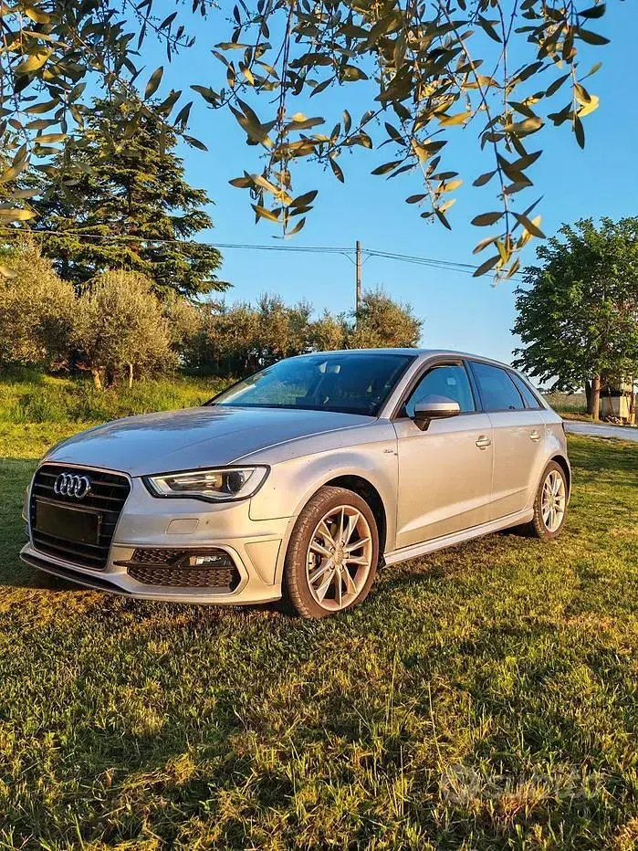 Begagnad Audi A3 S-Line 102 HK (75 kW) 2014 Grå Minibuss