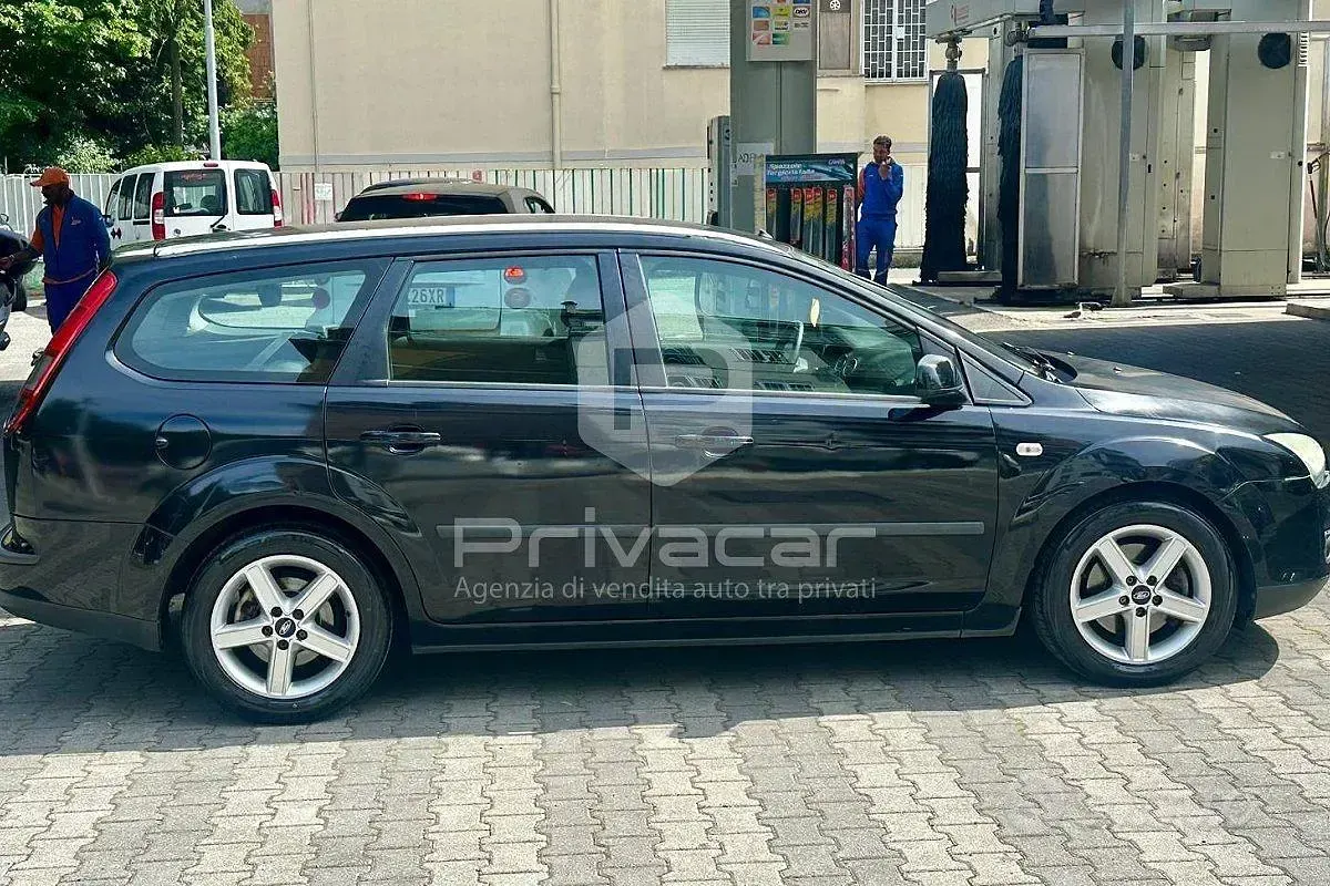Usata Ford Focus S 116 CV (85 kW) 2007 Nero Station wagon