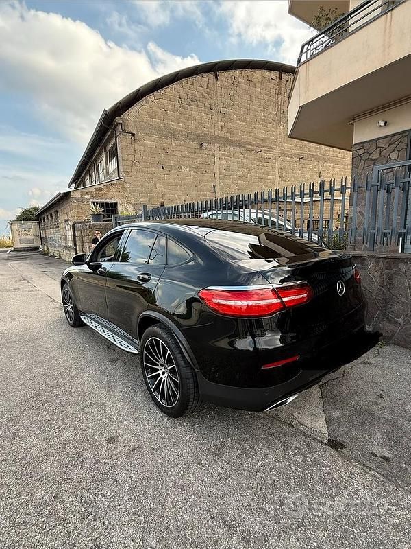 Usata Mercedes GLC250 211 CV (155 kW) 2017 Nero Berlina