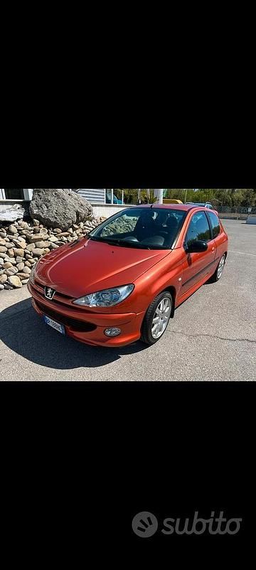 Usata 2001 Peugeot 206 GTi Tre volumi | 5000 € - Immagine 1/4