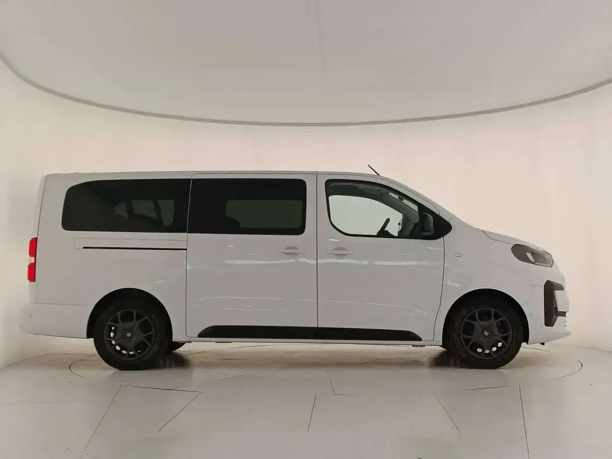 Usata Fiat Ulysse 132 kW (180 CV) 2025 Bianco Monovolume