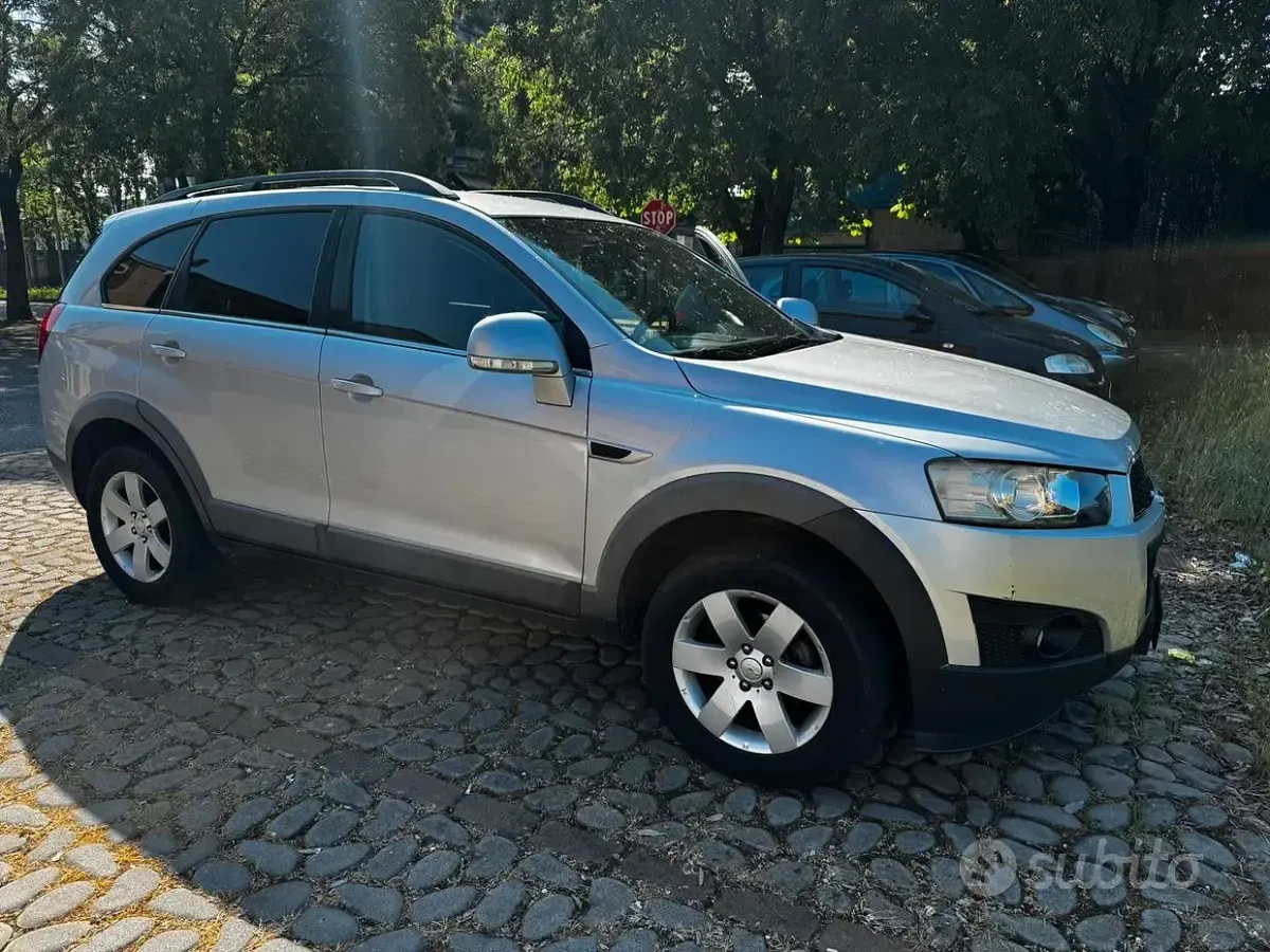 Usata Chevrolet Captiva 184 CV (135 kW) 2013 Grigio SUV