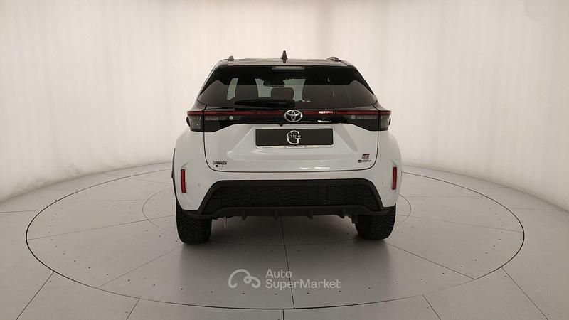 Usata Toyota Yaris Hybrid Sport 92 CV (67 kW) 2024 Bianco Pick-up