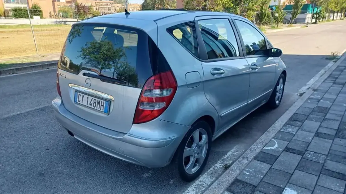 Usata Mercedes A200 Elegance 140 CV (102 kW) 2005 Grigio Monovolume