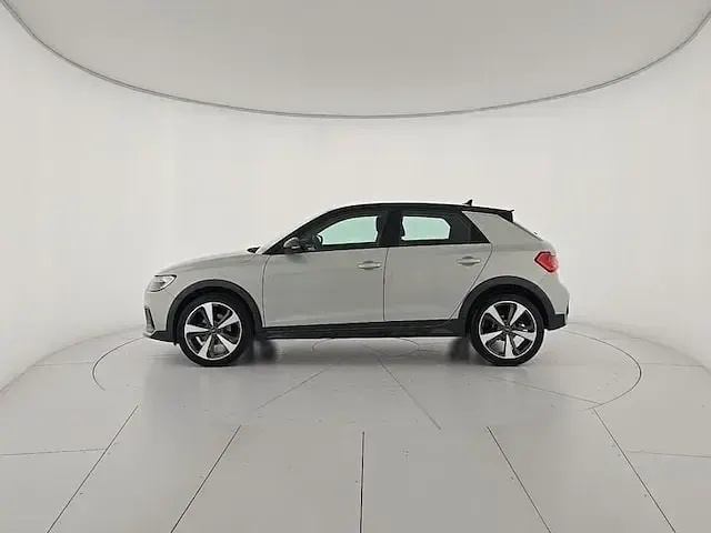 Usata Audi A1 Ambiente 110 CV (80 kW) 2024 Argento SUV