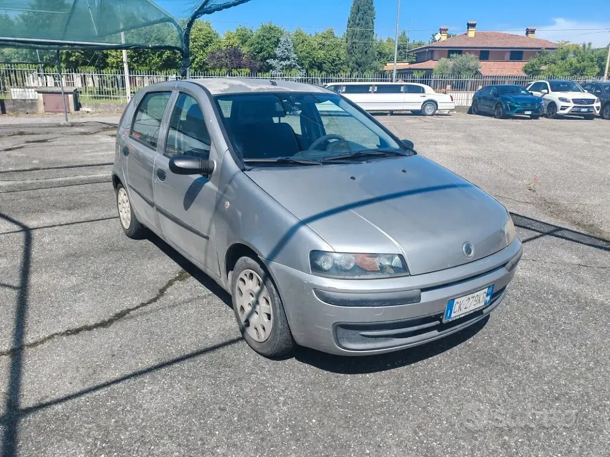 Usata Fiat Punto 60 CV (44 kW) 2003 Grigio Utilitaria