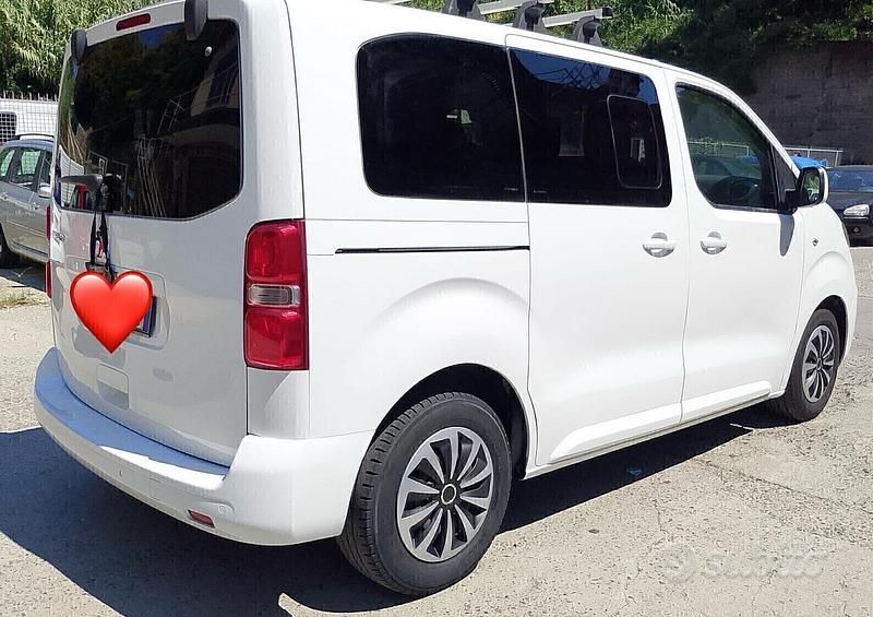Usata Peugeot Traveller 120 CV (88 kW) 2020 Bianco Monovolume