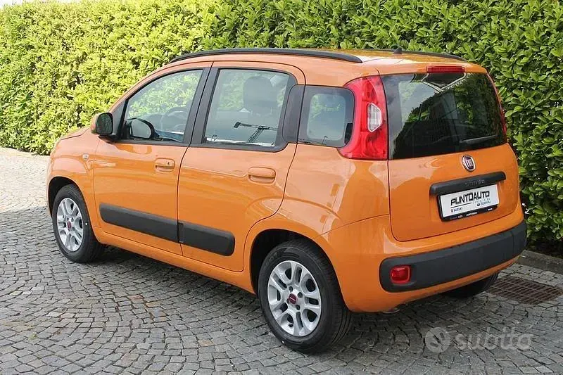 Usata Fiat Panda Lounge 69 CV (50 kW) 2018 Arancione Utilitaria