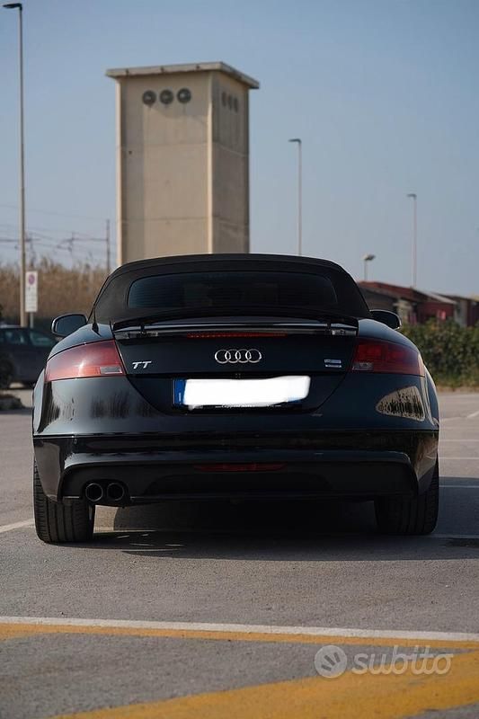 Usata Audi TT Roadster S-Line 170 CV (125 kW) 2012 Nero Cabrio