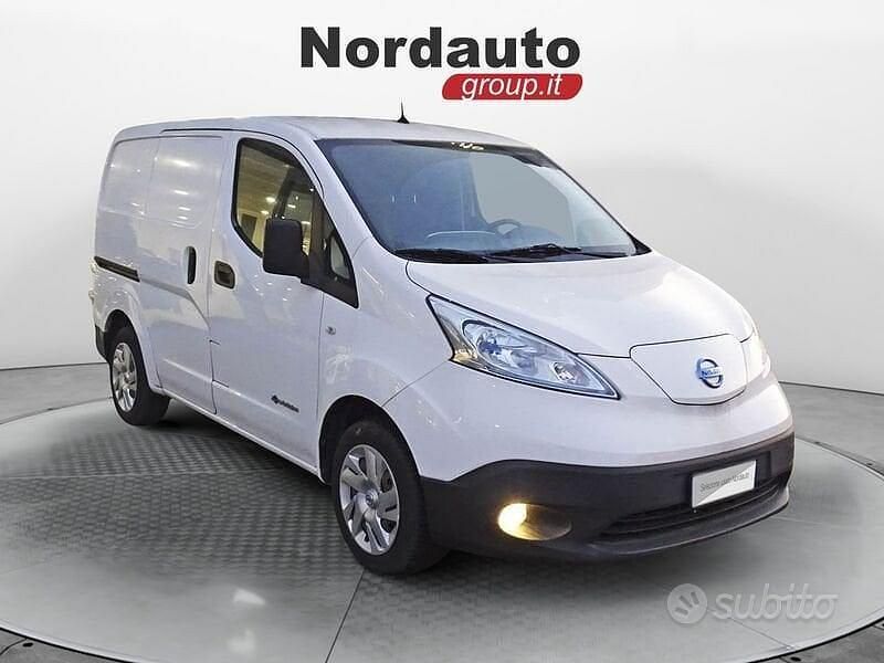 Usata Nissan e-NV200 80 kW (109 CV) 2017 Bianco Monovolume
