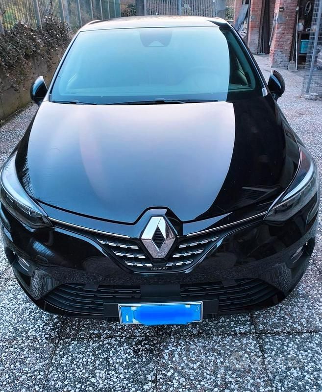 Usata Renault Clio V Techno 101 CV (74 kW) 2023 Nero Utilitaria