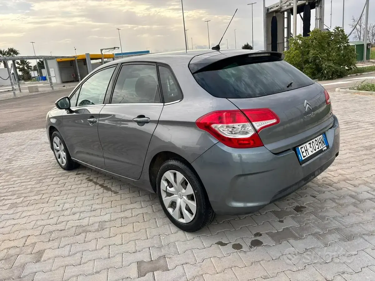 Usata Citroën C4 120 CV (88 kW) 2012 Grigio Berlina