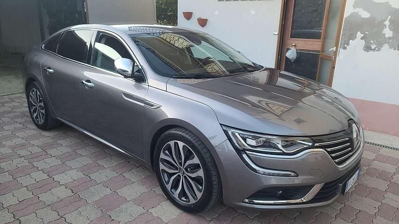 Grigio Usata 2019 Renault Talisman Intens Tre volumi | 13.900 € (Buon prezzo) - Immagine 1/4