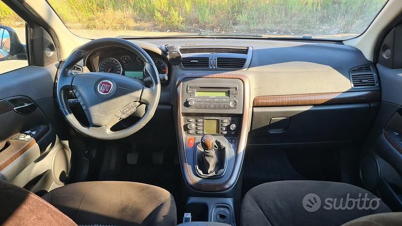 Usata Fiat Croma 150 CV (110 kW) 2008 Marrone Station wagon