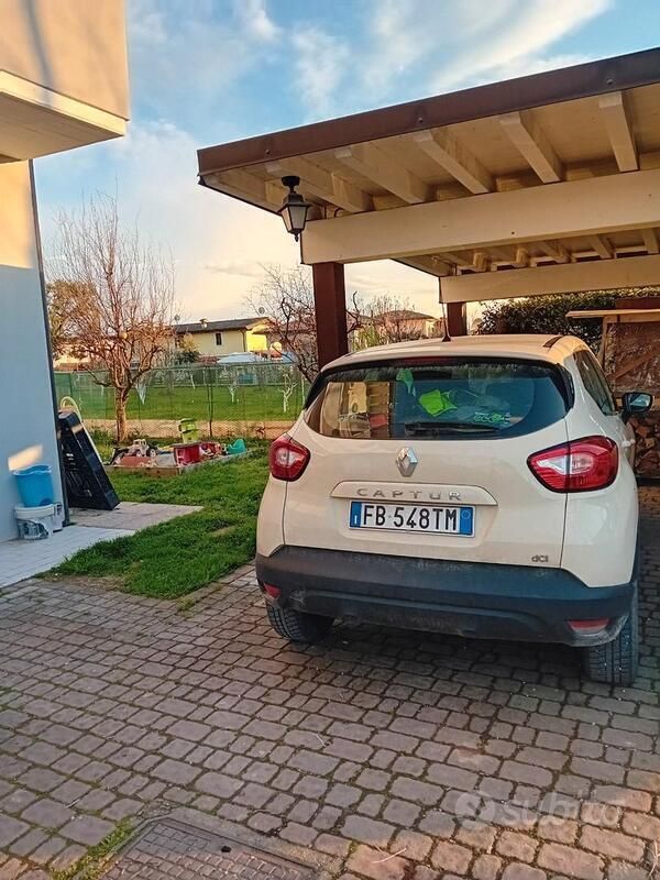 Usata Renault Captur 90 CV (66 kW) 2015 SUV