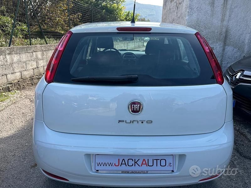 Usata Fiat Punto Street 95 CV (69 kW) 2017 Bianco Utilitaria