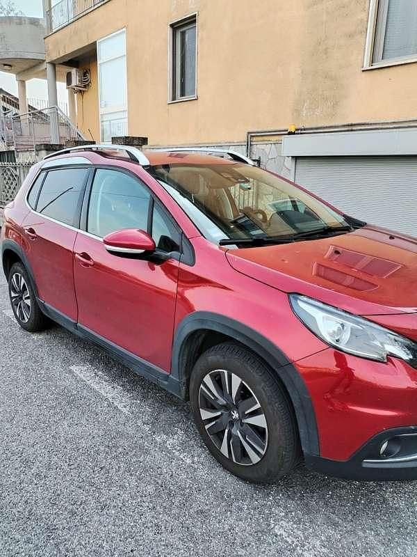 Usata Peugeot 2008 Allure 83 CV (61 kW) 2019 SUV