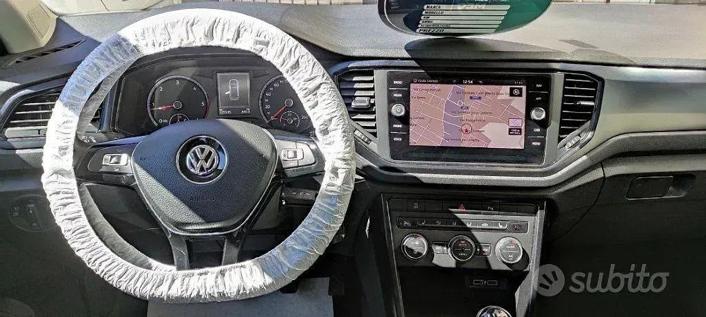 Usata VW T-Roc Style 116 CV (85 kW) 2019 Bianco pastello SUV