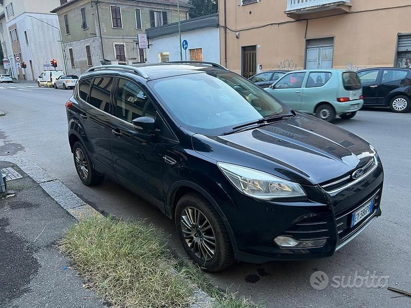 Usata Ford Kuga Titanium 180 CV (132 kW) 2015 Nero SUV