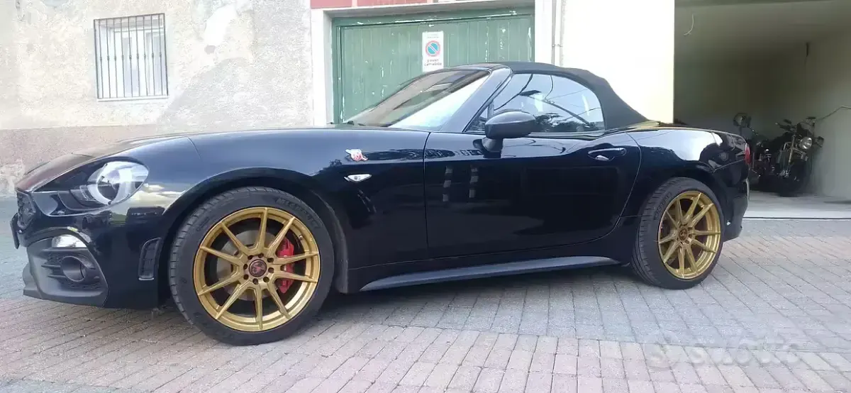 Usata Abarth 124 Spider 170 CV (125 kW) 2016 Nero Cabrio