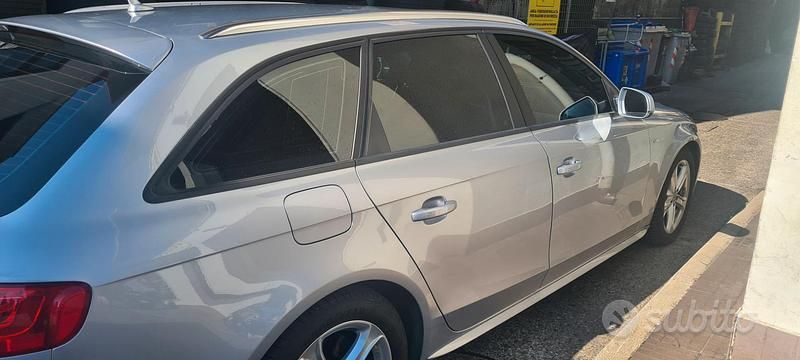Usata Audi A4 Business Plus 150 CV (110 kW) 2016 Argento Station wagon