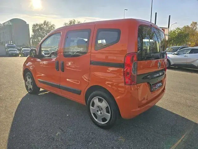 Usata Fiat Qubo Trekking 77 CV (56 kW) 2019 Arancione Monovolume