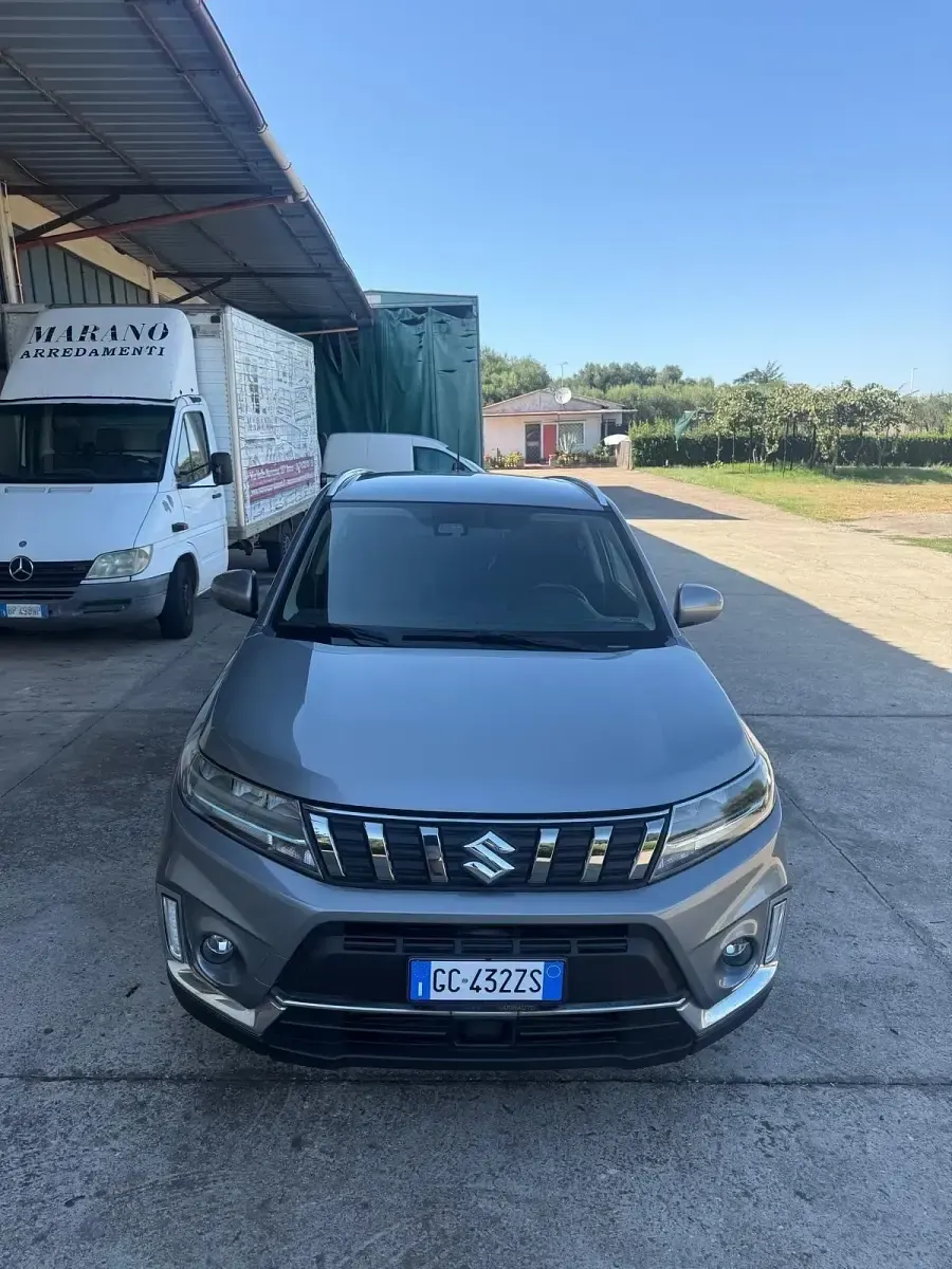 Usata Suzuki Vitara 129 CV (94 kW) 2021 Argento SUV