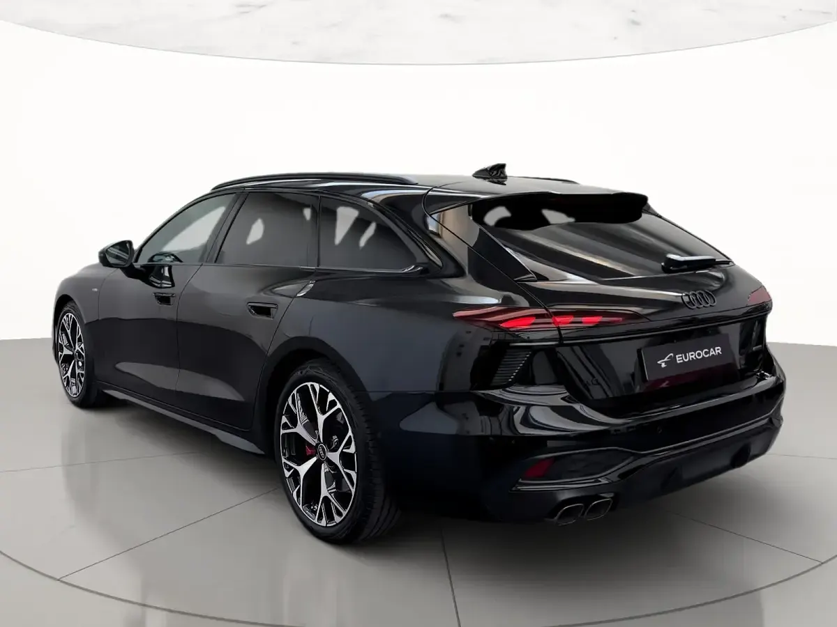 Nuova Audi A6 S-Line 299 CV (219 kW) 2026 Nero mito metallizzato Station wagon