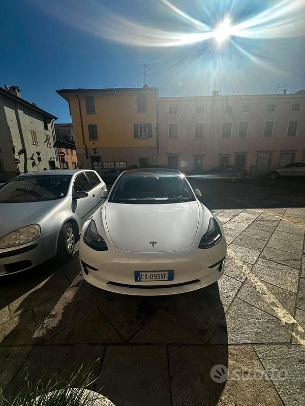 Usata Tesla Model 3 235 kW (320 CV) 2022 Bianco Berlina
